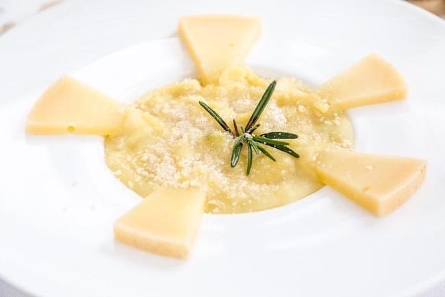 Pasta e Patate con Provolone del Monaco